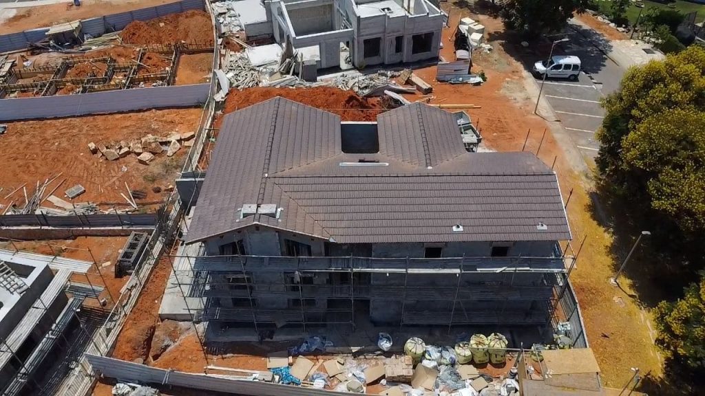 בניית גג רעפים 