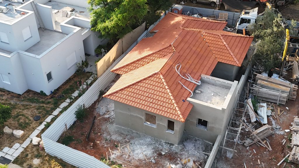 החלפת גג רעפים